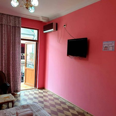 White Rose Hotel Батуми Екстериор снимка